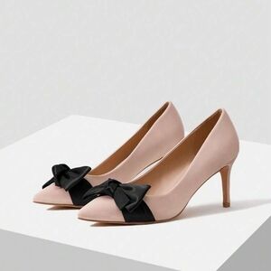 Elegant Two-Tone Heels with Bow Detail